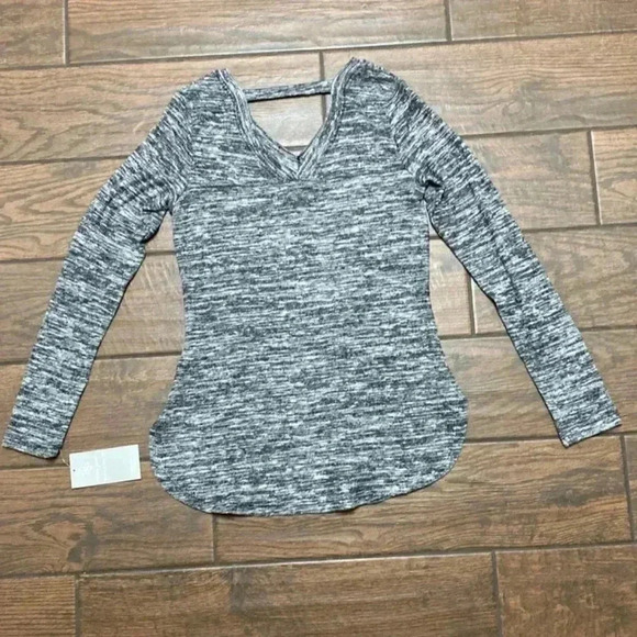 Harmony & Balance Shirt size S - Picture 10 of 10